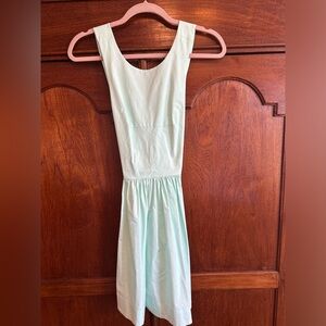 Kate Spade, Saturday Brand. Size 2 Mint sleeveless dress. Excellent Condition.